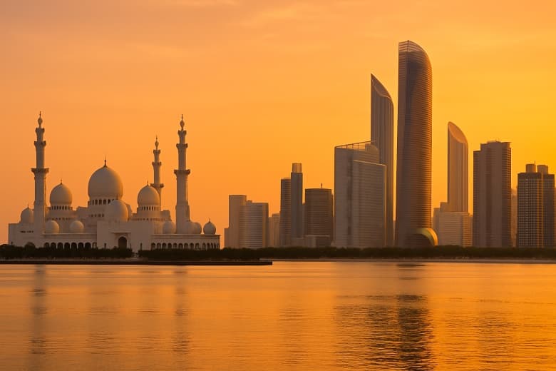 أداء قوي للـ “قابضة” يسلّط الضوء على دخولها الاستراتيجي في عالم العملات المستقرة