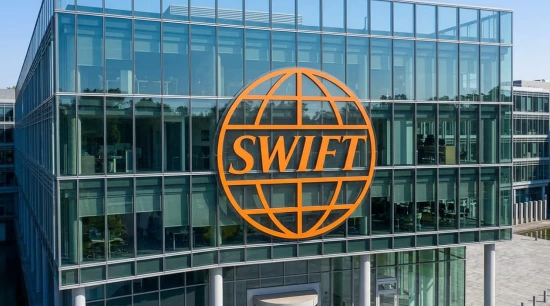 Swift Moves Blockchain Into Production as Global Banks Pilot Tokenized Deposit Payments